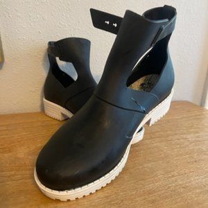 Melissa Open Ankle Boots Size 8 VEGAN